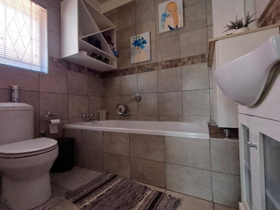 3 Bedroom Property for Sale in Stilfontein North West